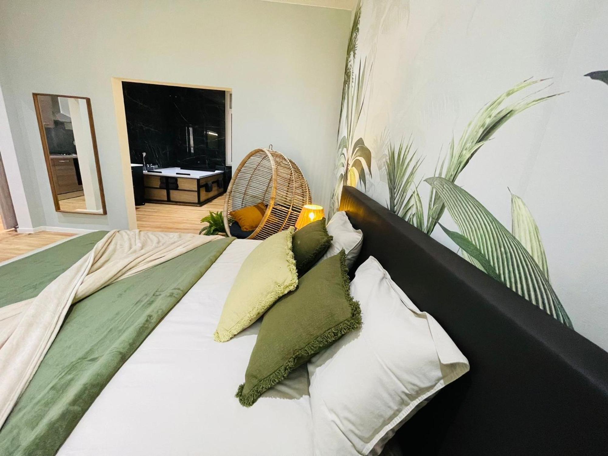 Appartement Exotique Avec Bain Balneo Liège Eksteriør billede